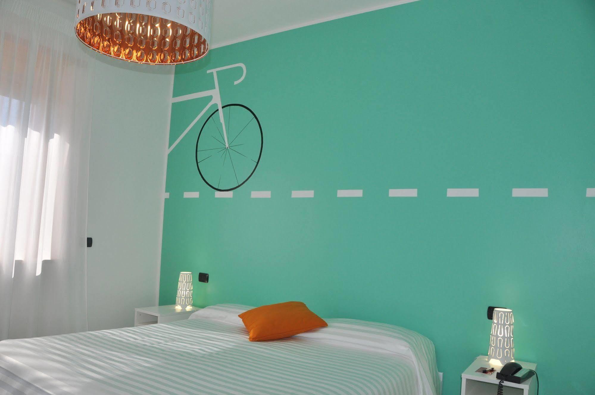 Lo Scoiattolo Piedmont Bike Hotel 프랄롤모 외부 사진